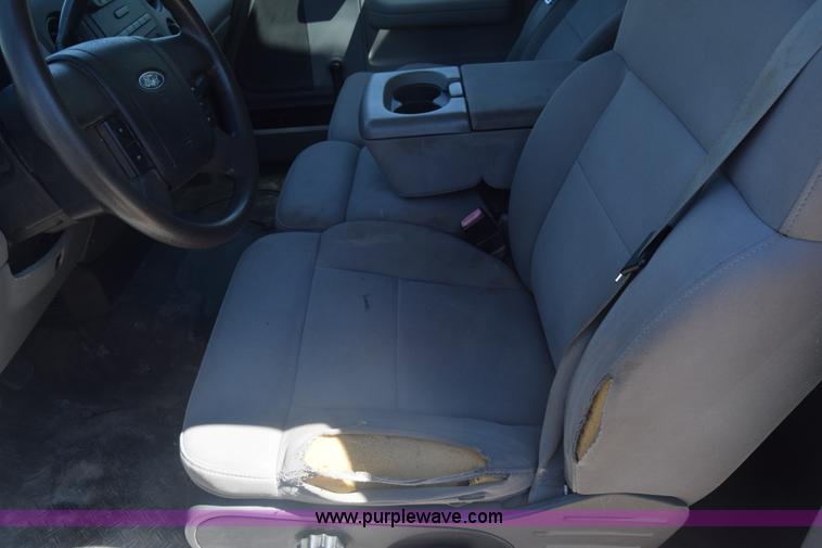 image for item K6573 2004 Ford F150 SuperCab pickup truck