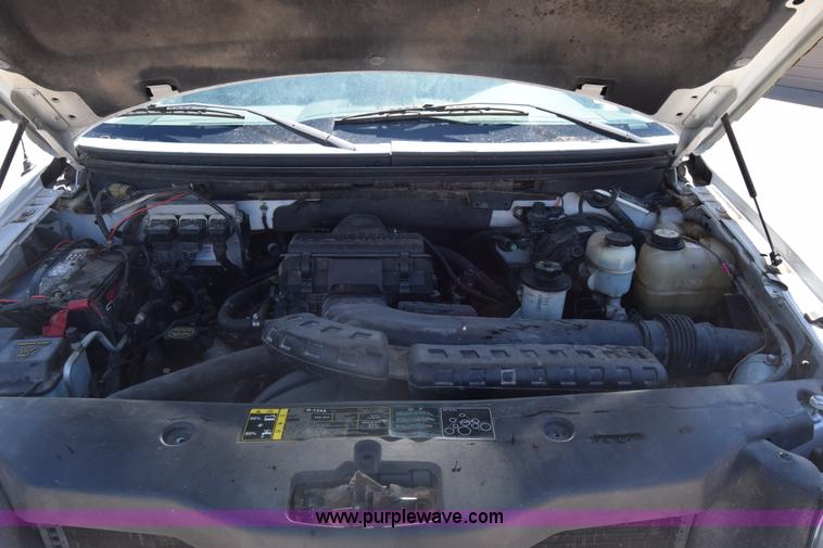 image for item K6573 2004 Ford F150 SuperCab pickup truck