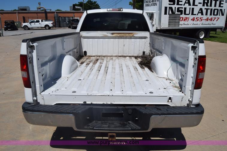 image for item K6573 2004 Ford F150 SuperCab pickup truck