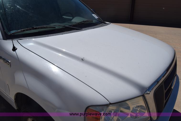 image for item K6573 2004 Ford F150 SuperCab pickup truck