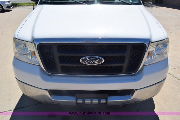 image for item K6573 2004 Ford F150 SuperCab pickup truck