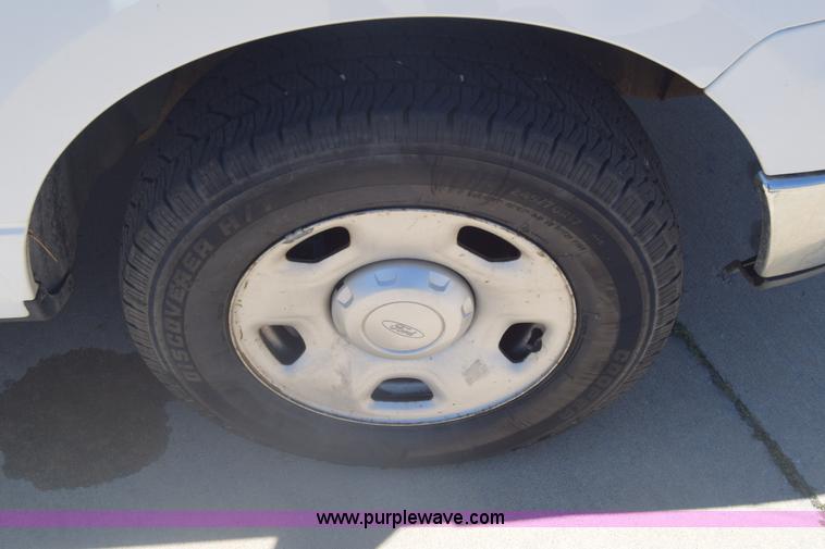 image for item K6573 2004 Ford F150 SuperCab pickup truck