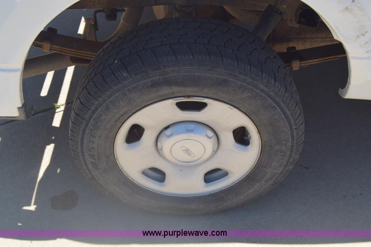 image for item K6573 2004 Ford F150 SuperCab pickup truck