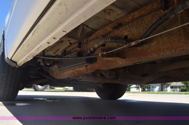 image for item K6573 2004 Ford F150 SuperCab pickup truck