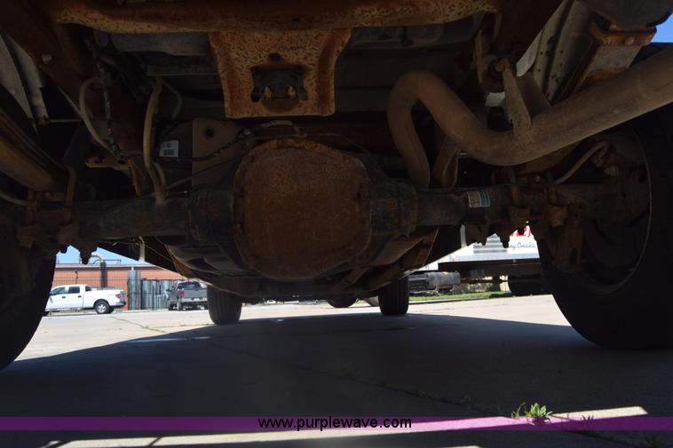 image for item K6573 2004 Ford F150 SuperCab pickup truck