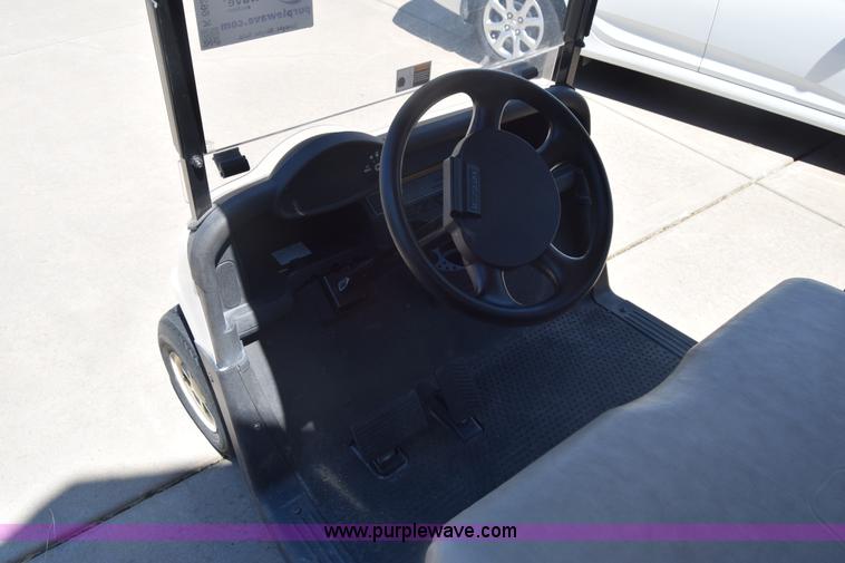 image for item K6626 Ez-go golf cart