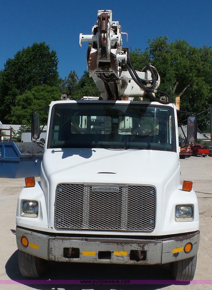 image for item K7186 1996 Freightliner FL70 digger derrick truck