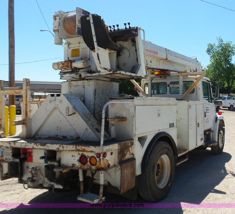 image for item K7186 1996 Freightliner FL70 digger derrick truck