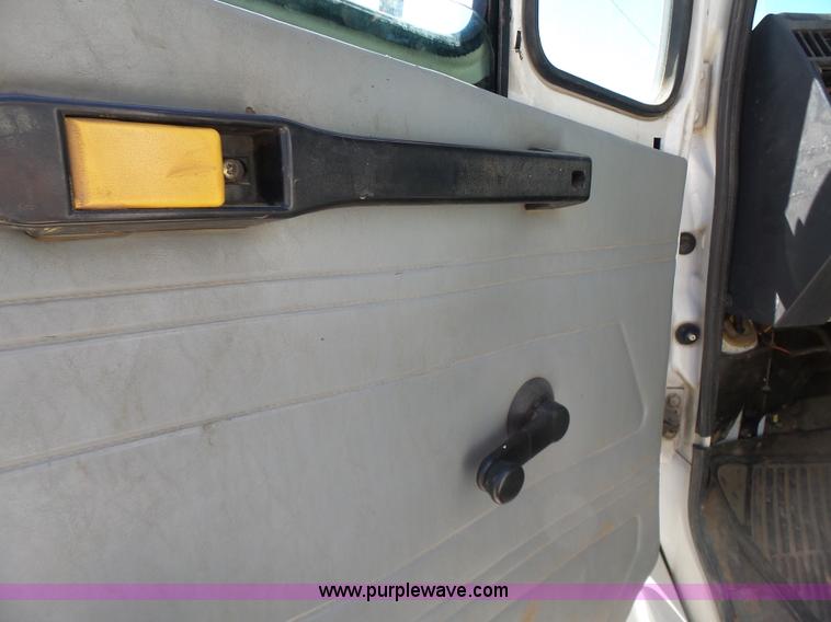 image for item K7186 1996 Freightliner FL70 digger derrick truck