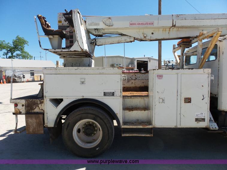 image for item K7186 1996 Freightliner FL70 digger derrick truck
