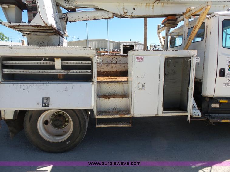 image for item K7186 1996 Freightliner FL70 digger derrick truck