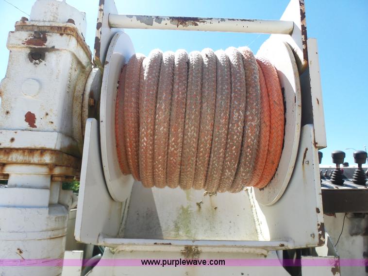 image for item K7186 1996 Freightliner FL70 digger derrick truck