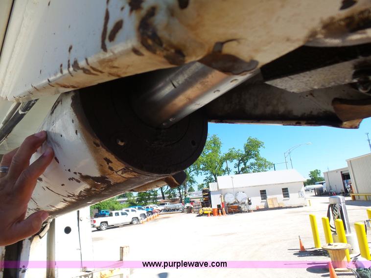 image for item K7186 1996 Freightliner FL70 digger derrick truck