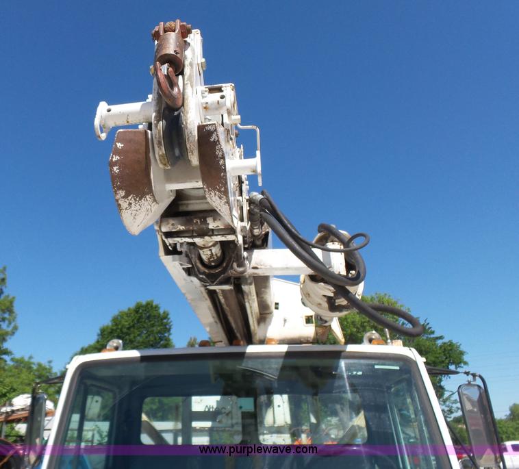 image for item K7186 1996 Freightliner FL70 digger derrick truck