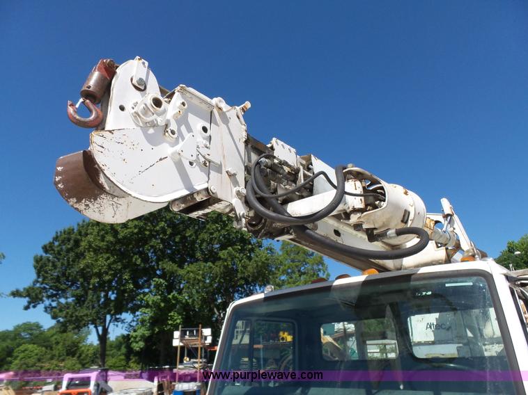 image for item K7186 1996 Freightliner FL70 digger derrick truck