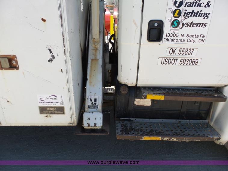 image for item K7186 1996 Freightliner FL70 digger derrick truck