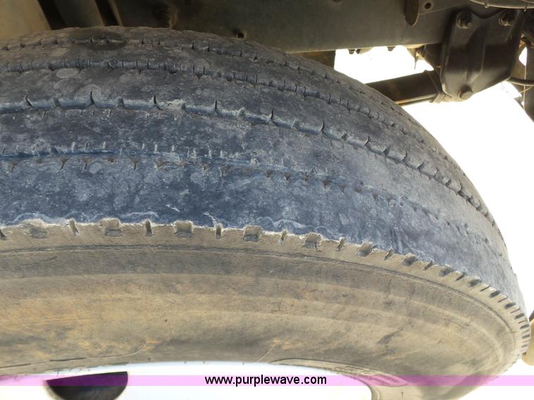 image for item K7186 1996 Freightliner FL70 digger derrick truck