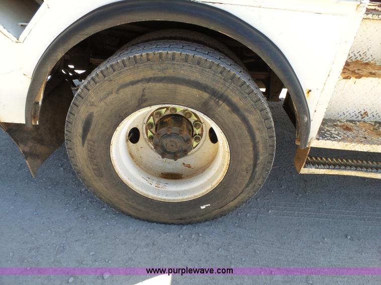 image for item K7186 1996 Freightliner FL70 digger derrick truck