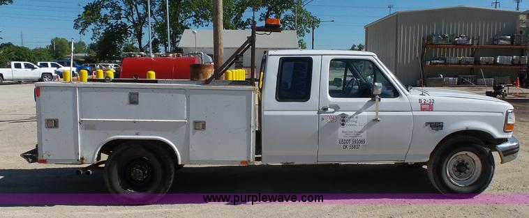 image for item K7188 1997 Ford F250 Super Duty SuperCab utility truck