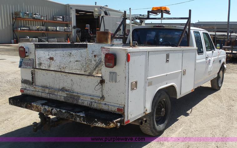 image for item K7188 1997 Ford F250 Super Duty SuperCab utility truck