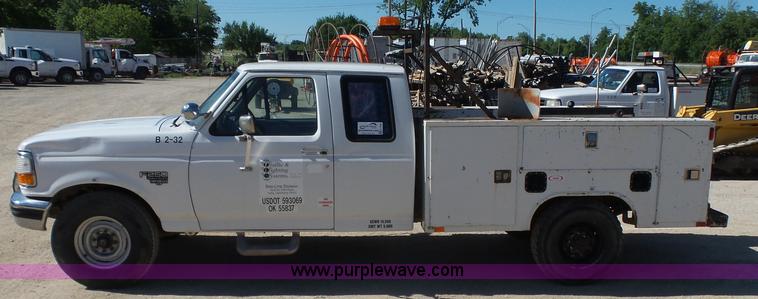 image for item K7188 1997 Ford F250 Super Duty SuperCab utility truck