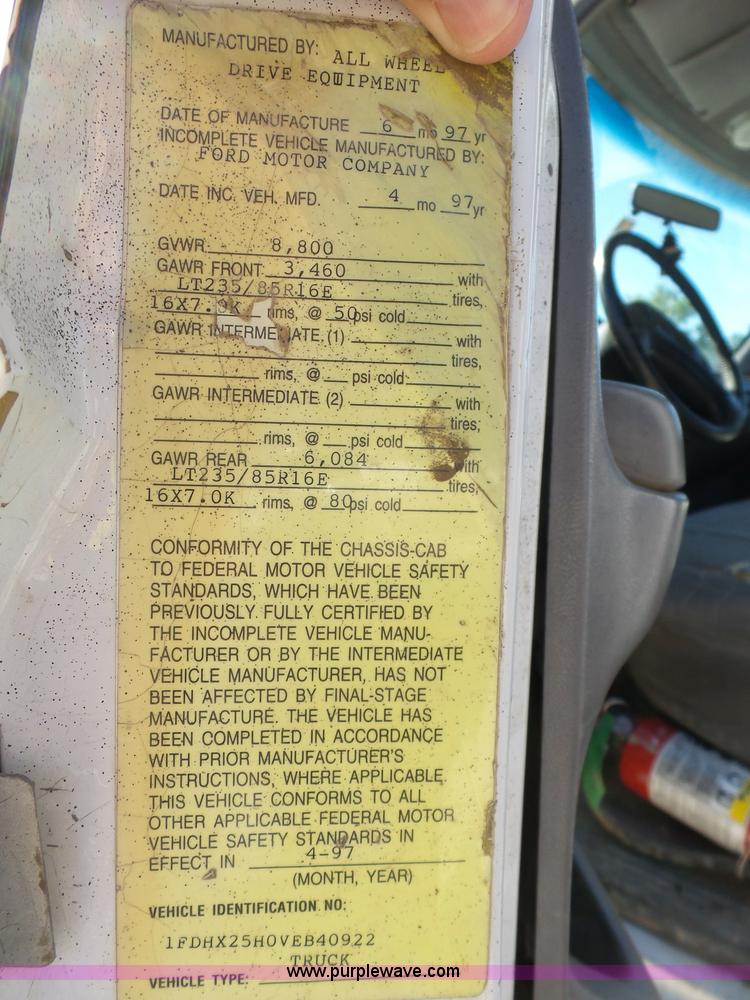 image for item K7188 1997 Ford F250 Super Duty SuperCab utility truck