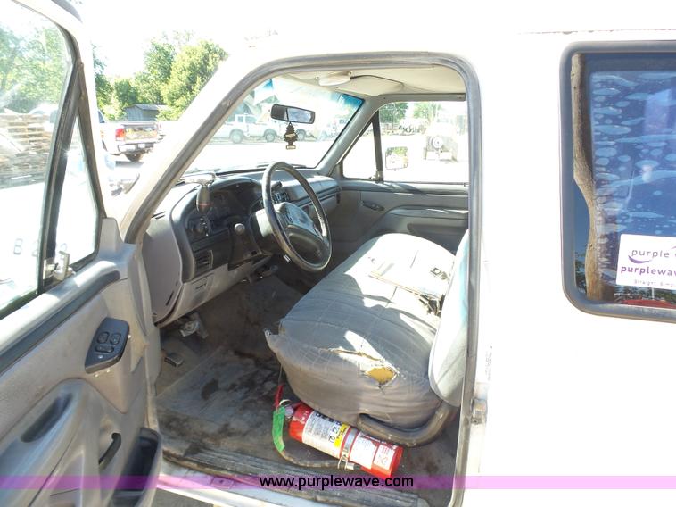 image for item K7188 1997 Ford F250 Super Duty SuperCab utility truck