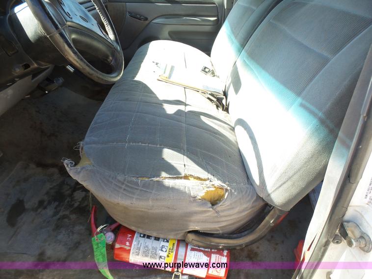 image for item K7188 1997 Ford F250 Super Duty SuperCab utility truck