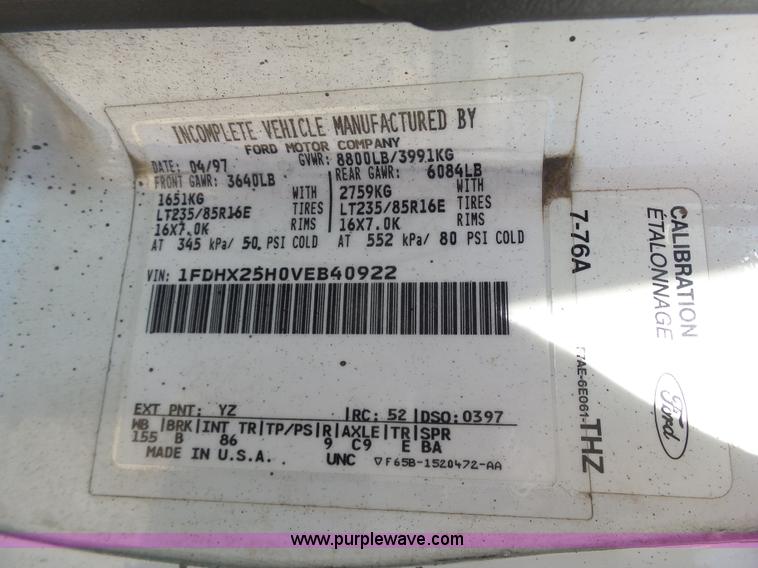 image for item K7188 1997 Ford F250 Super Duty SuperCab utility truck