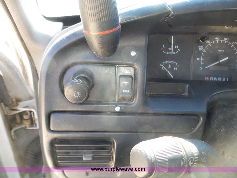 image for item K7188 1997 Ford F250 Super Duty SuperCab utility truck