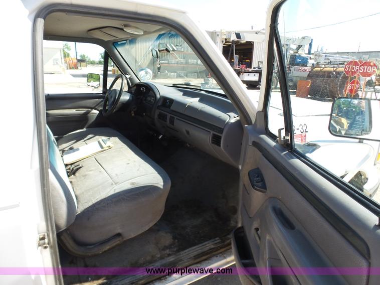 image for item K7188 1997 Ford F250 Super Duty SuperCab utility truck