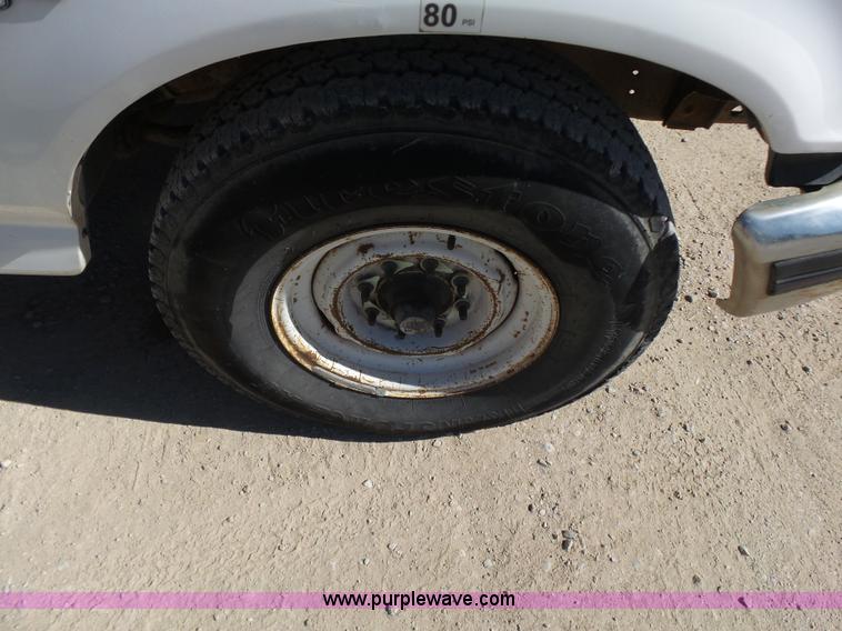 image for item K7188 1997 Ford F250 Super Duty SuperCab utility truck