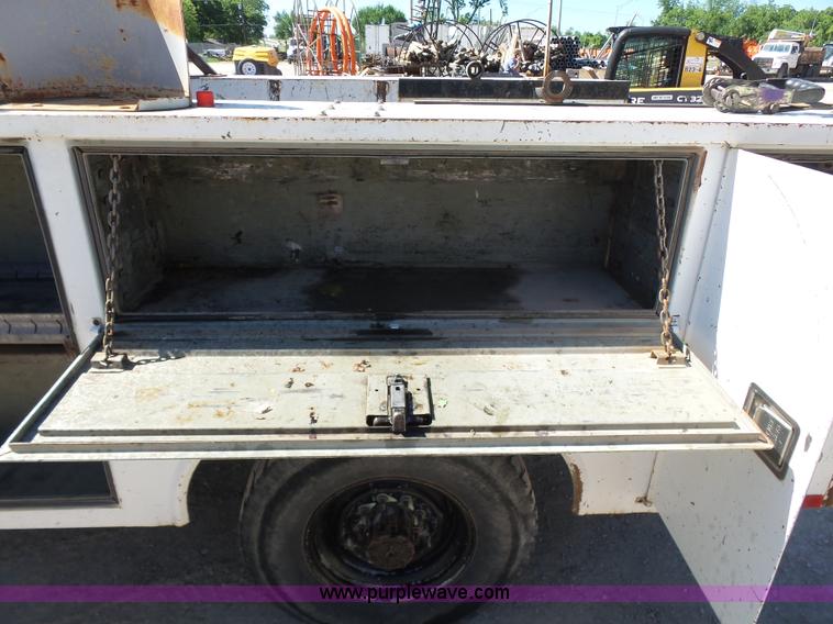 image for item K7188 1997 Ford F250 Super Duty SuperCab utility truck