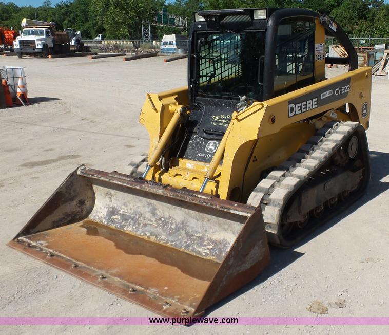 image for item K7189 2007 John Deere CT322 skid steer
