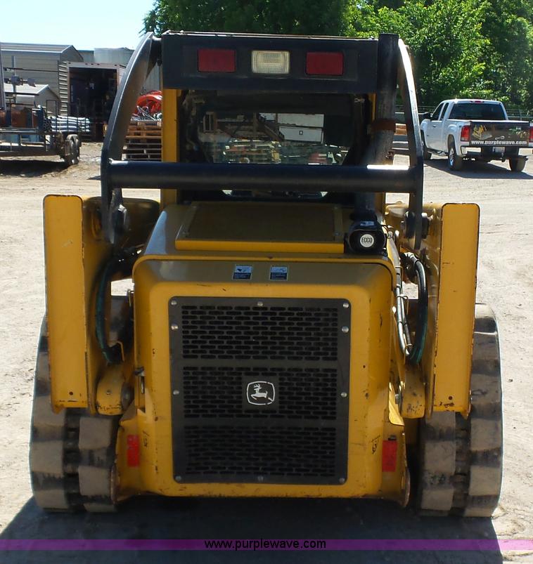 image for item K7189 2007 John Deere CT322 skid steer
