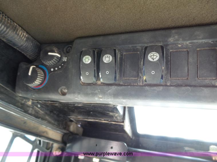 image for item K7189 2007 John Deere CT322 skid steer