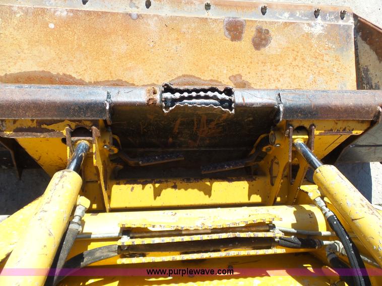 image for item K7189 2007 John Deere CT322 skid steer