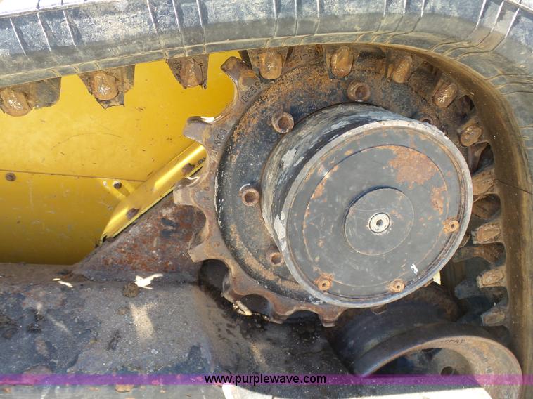 image for item K7189 2007 John Deere CT322 skid steer