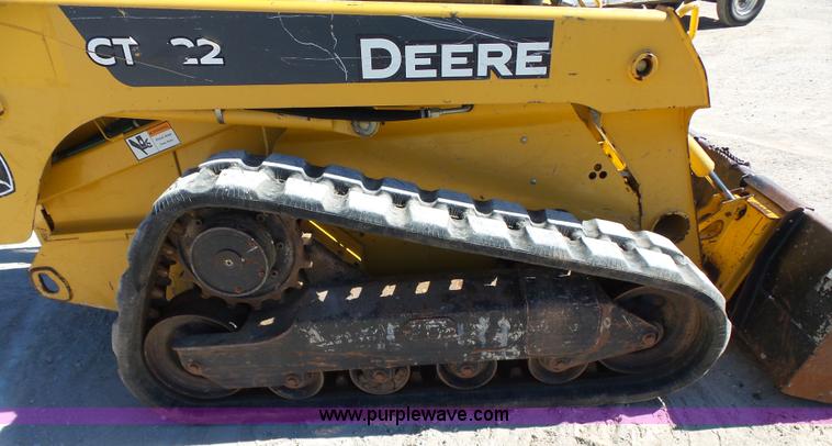 image for item K7189 2007 John Deere CT322 skid steer