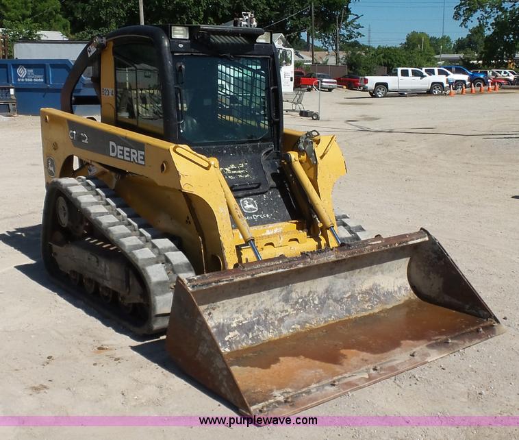 image for item K7189 2007 John Deere CT322 skid steer