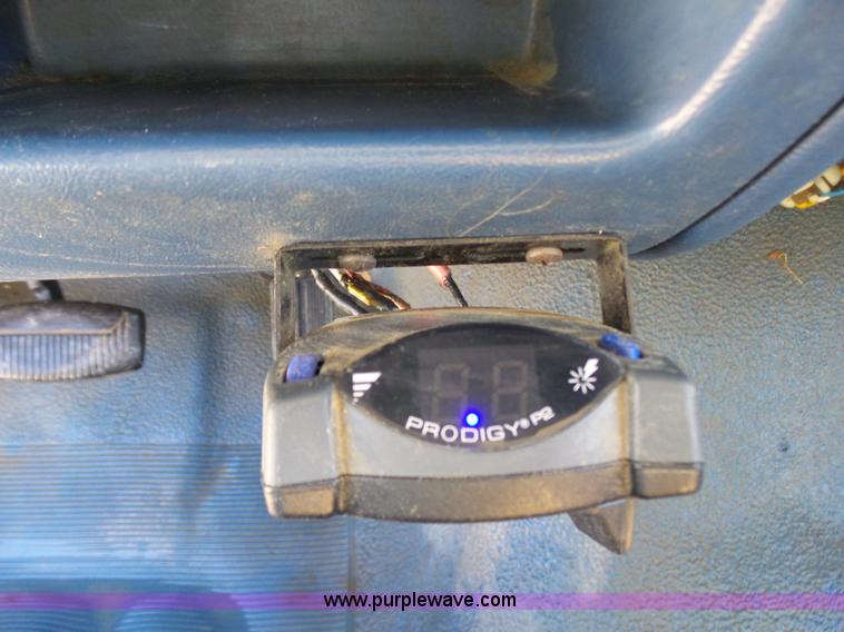 image for item K7190 1995 Ford F250 XL utility truck