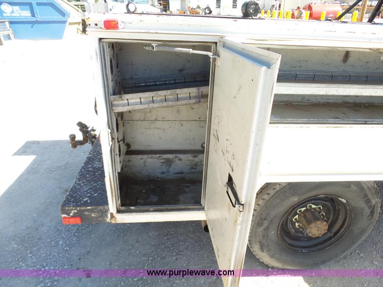 image for item K7190 1995 Ford F250 XL utility truck