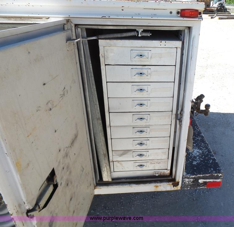 image for item K7190 1995 Ford F250 XL utility truck