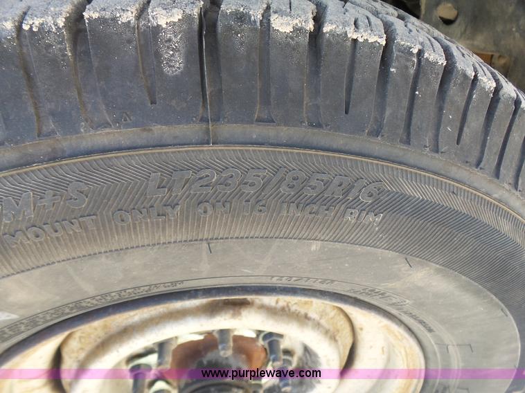 image for item K7190 1995 Ford F250 XL utility truck