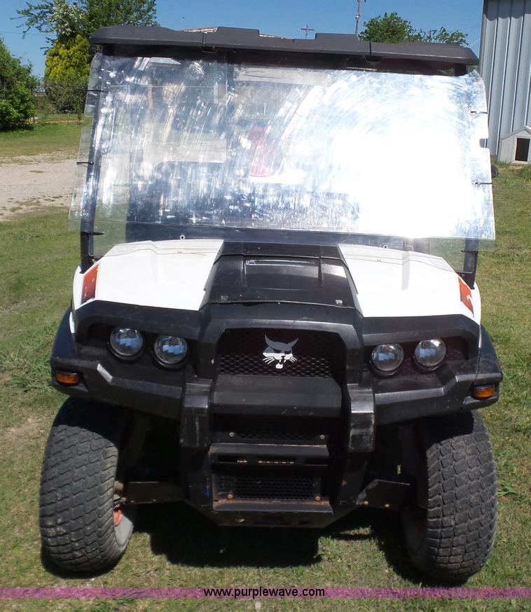 image for item K7196 2011 Bobcat 3400 utility vehicle