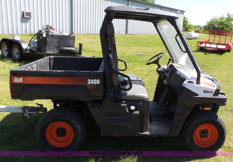 image for item K7196 2011 Bobcat 3400 utility vehicle