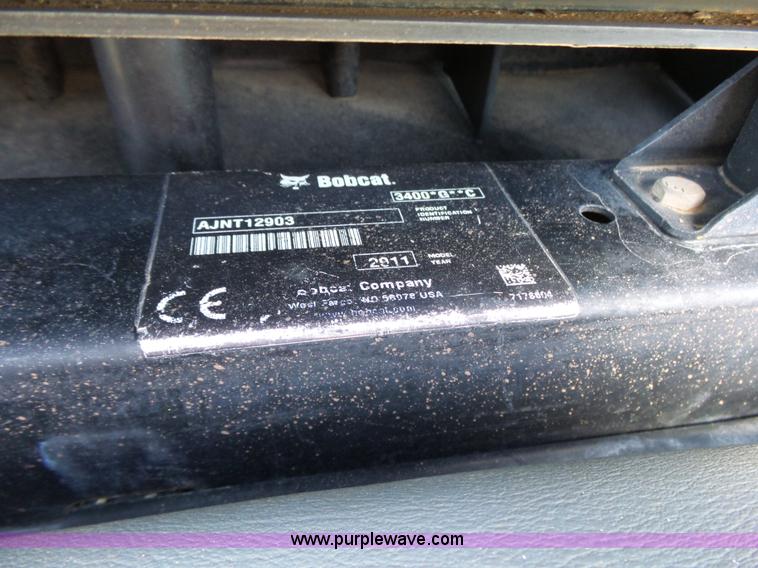 image for item K7196 2011 Bobcat 3400 utility vehicle