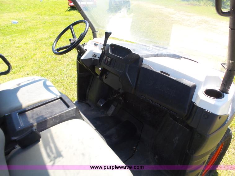 image for item K7196 2011 Bobcat 3400 utility vehicle