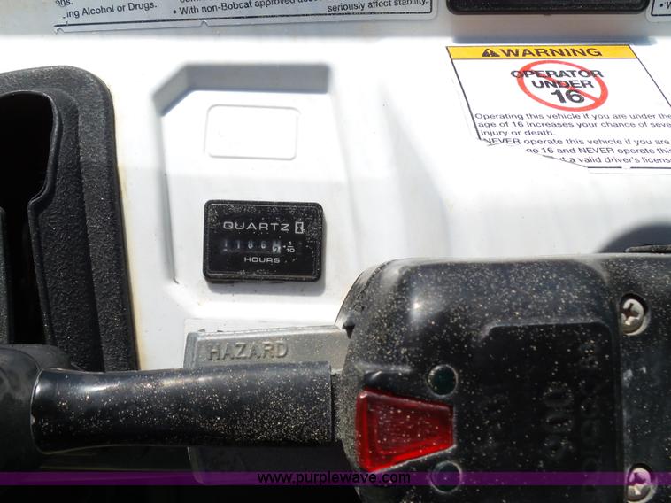 image for item K7196 2011 Bobcat 3400 utility vehicle