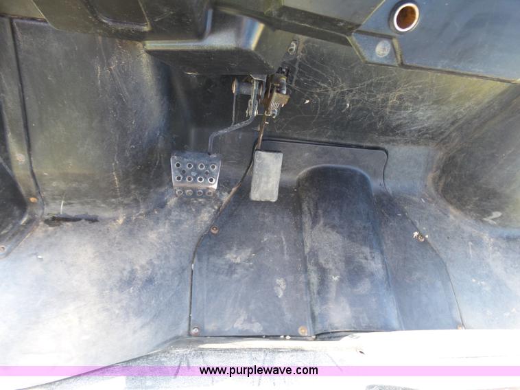 image for item K7196 2011 Bobcat 3400 utility vehicle